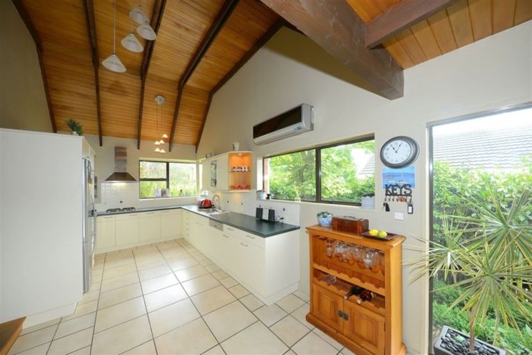 Photo of property in 27 Strathean Avenue, Avonhead, Christchurch, 8042