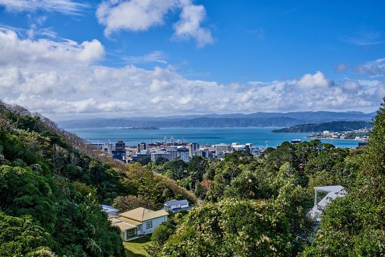 Photo of property in 48 Orangi Kaupapa Road, Northland, Wellington, 6012