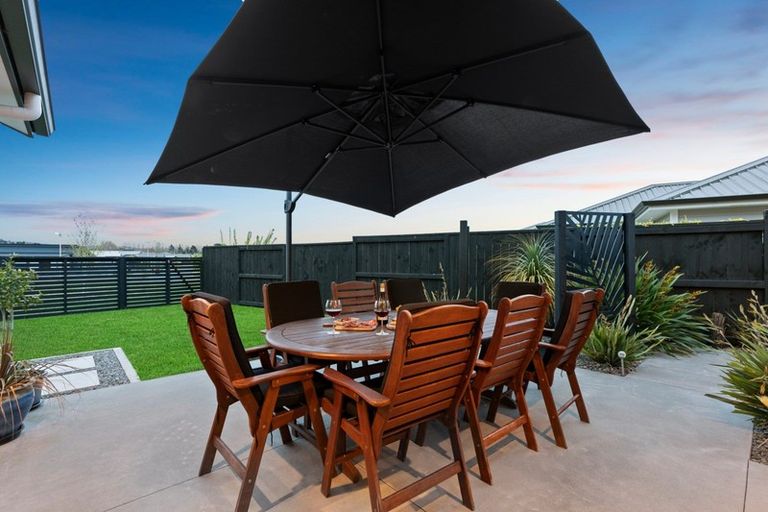 Photo of property in 65 Puhirake Crescent, Pyes Pa, Tauranga, 3112