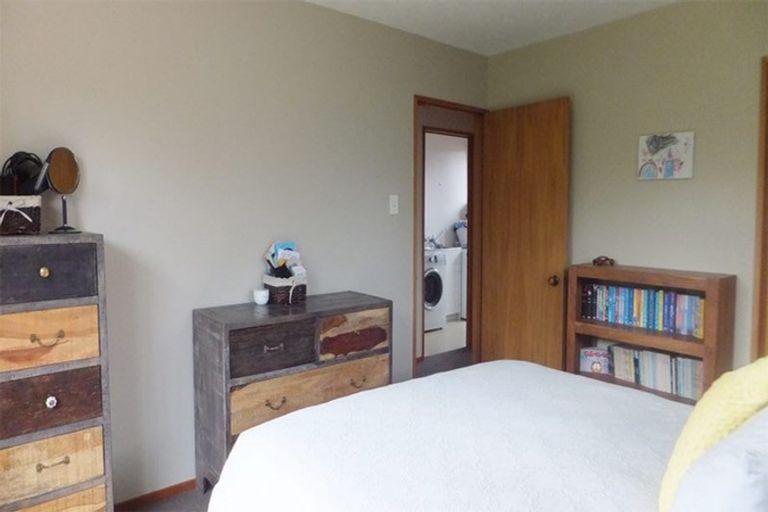 Photo of property in 1/5 Tuscany Place, Beckenham, Christchurch, 8023