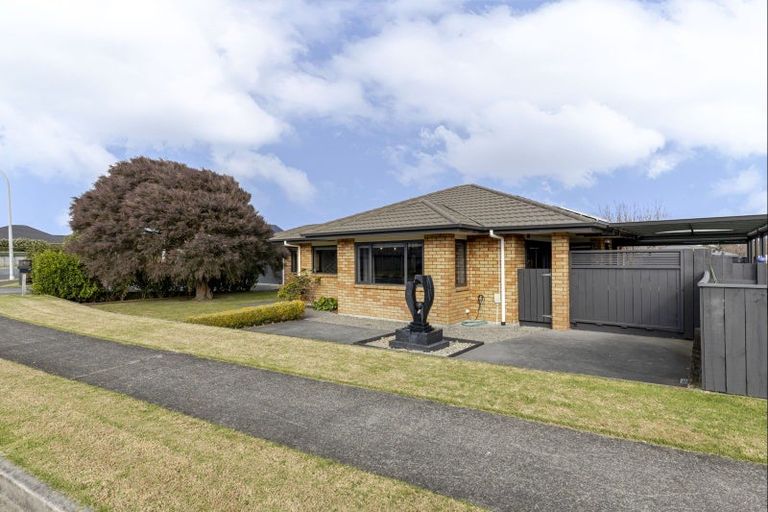 Photo of property in 30 Jules Crescent, Bell Block, New Plymouth, 4312