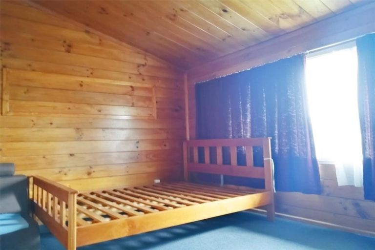 Photo of property in 59 Longburn Road, Henderson, Auckland, 0610