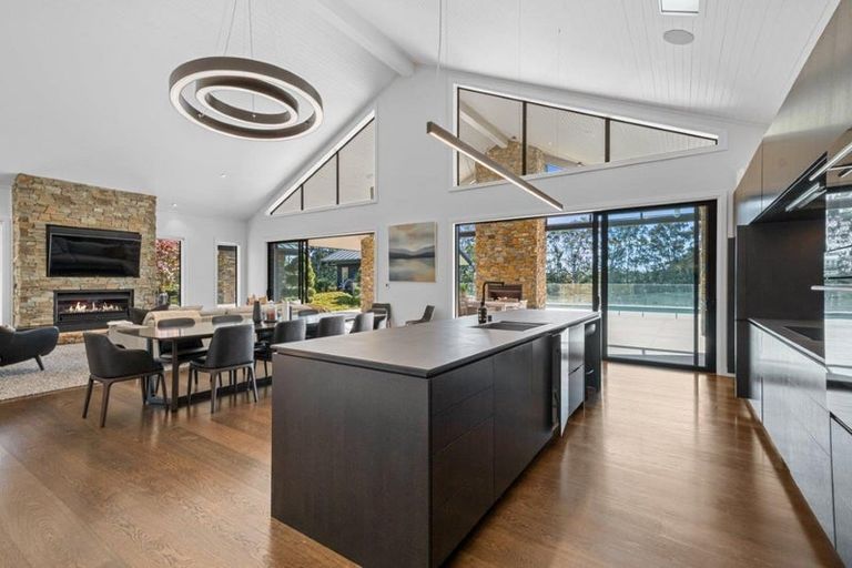 Photo of property in 73 Pomona Road, Kumeu, 0891