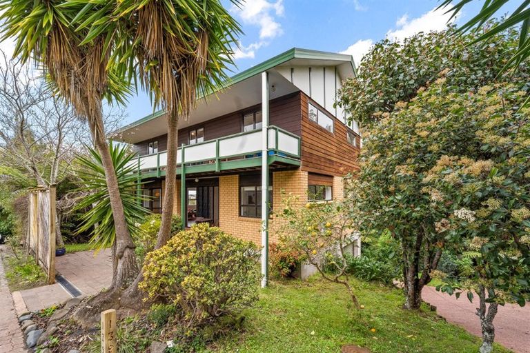 Photo of property in 139 Glenvar Road, Torbay, Auckland, 0630