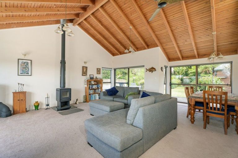 Photo of property in 28 Centennial Drive, Whitianga, 3510