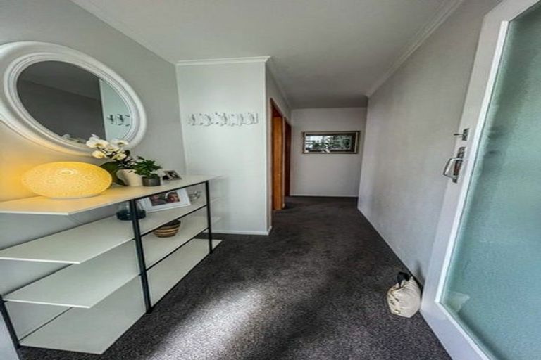 Photo of property in 2/8 Reading Street, Karori, Wellington, 6012