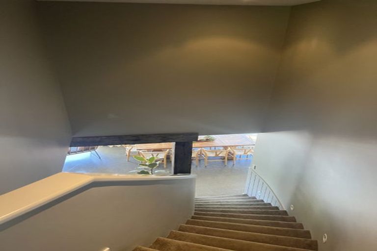 Photo of property in 48 Tawa Road, Kumeu, 0891