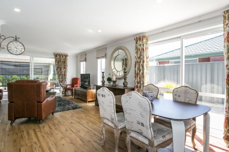 Photo of property in 27 Aparima Place, Awatoto, Napier, 4110