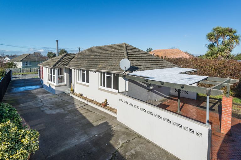 Photo of property in 35 Fenchurch Street, Redwood, Christchurch, 8051