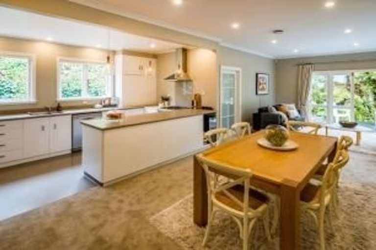 Photo of property in 52a Creswick Terrace, Northland, Wellington, 6012