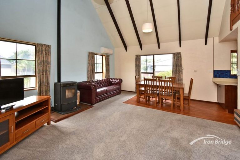 Photo of property in 47a Inwoods Road, Parklands, Christchurch, 8083