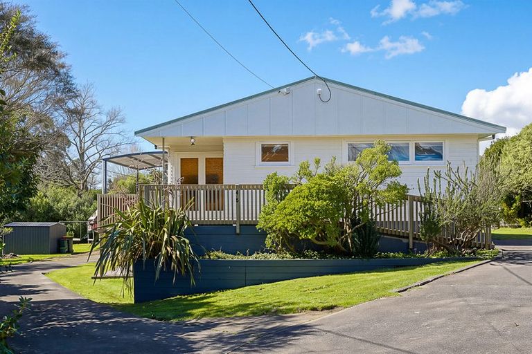 Photo of property in 46 Lowtherhurst Road, Massey, Auckland, 0614