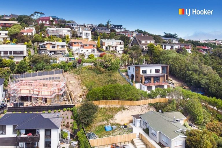 Photo of property in 1 Lauriston Street, Andersons Bay, Dunedin, 9013