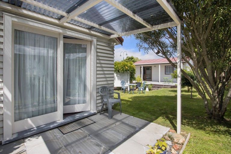 Photo of property in 1 Carrick Robertson Place, Waihi, 3610