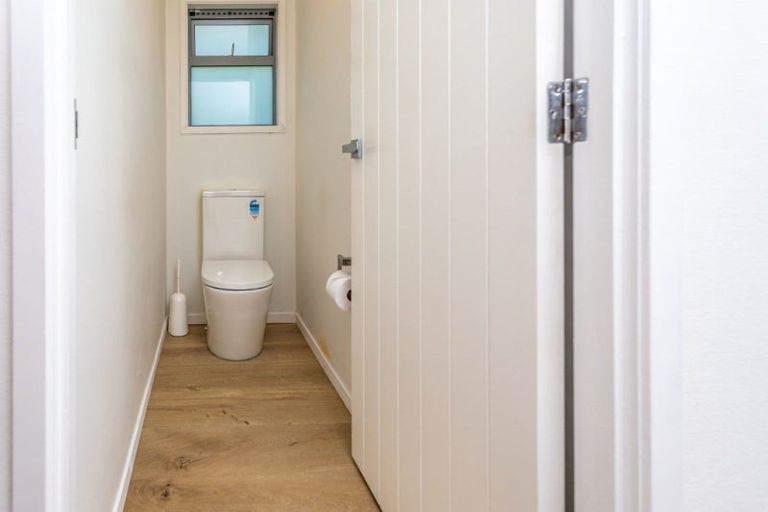 Photo of property in 113 Moana Anu Anu Avenue, Whangamata, 3620