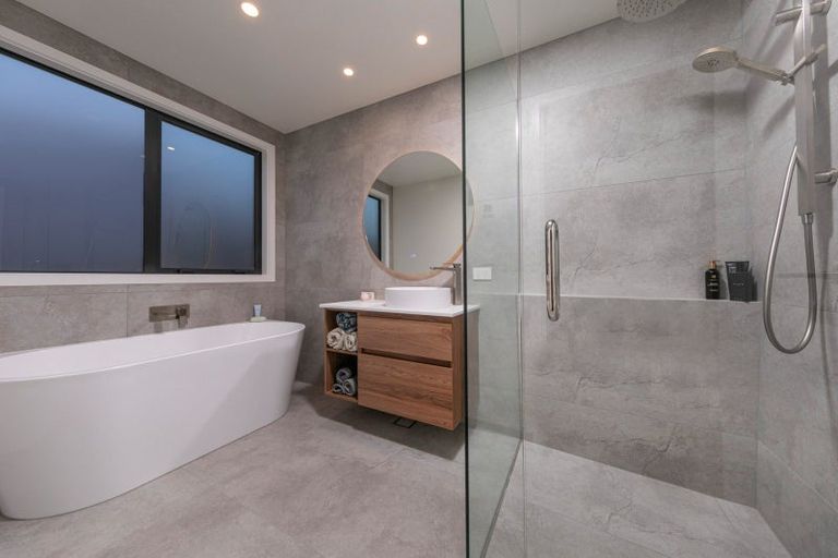 Photo of property in 41 Avalon Station Drive, Wanaka, 9305