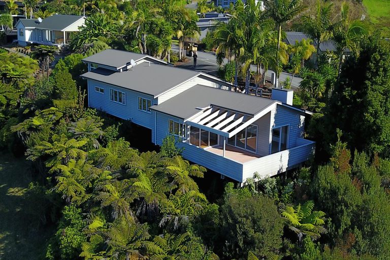 Photo of property in 22 Alderton Drive, Kerikeri, 0230