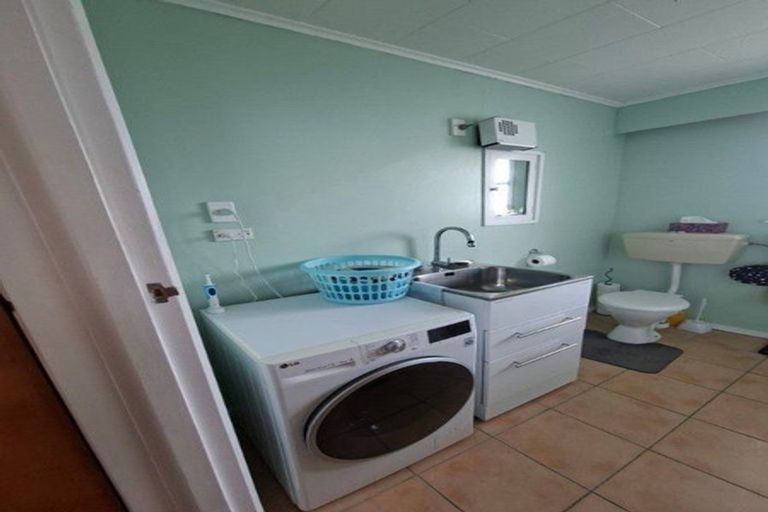 Photo of property in 9 Worcester Street, Levin, 5510