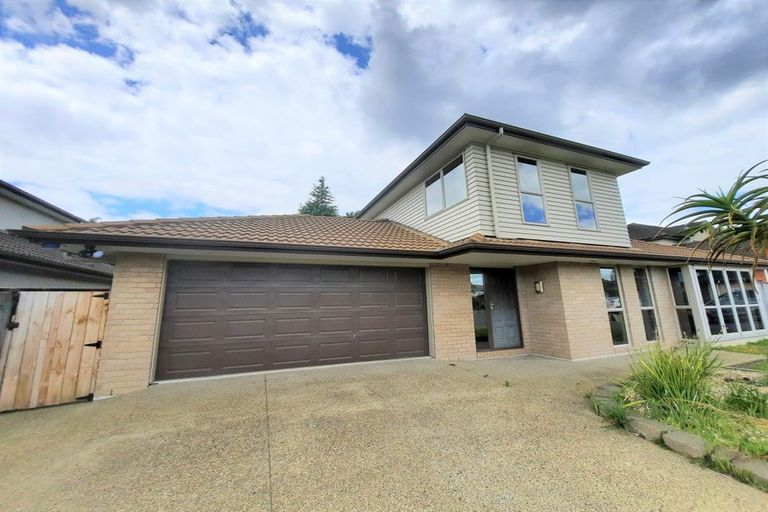 Photo of property in 10 Newbury Place, Schnapper Rock, Auckland, 0632