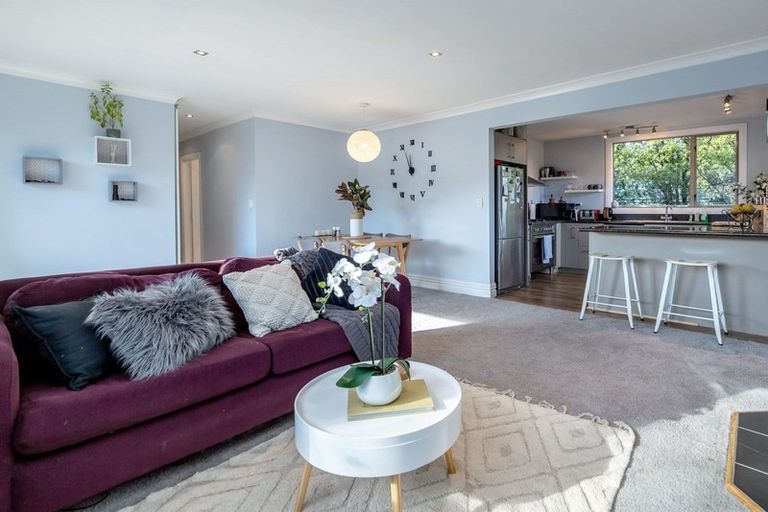 Photo of property in 16 Hardie Grove, Featherston, 5710