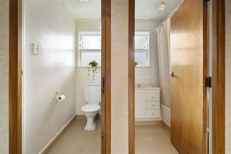 Photo of property in 309 Beach Haven Road, Birkdale, Auckland, 0626