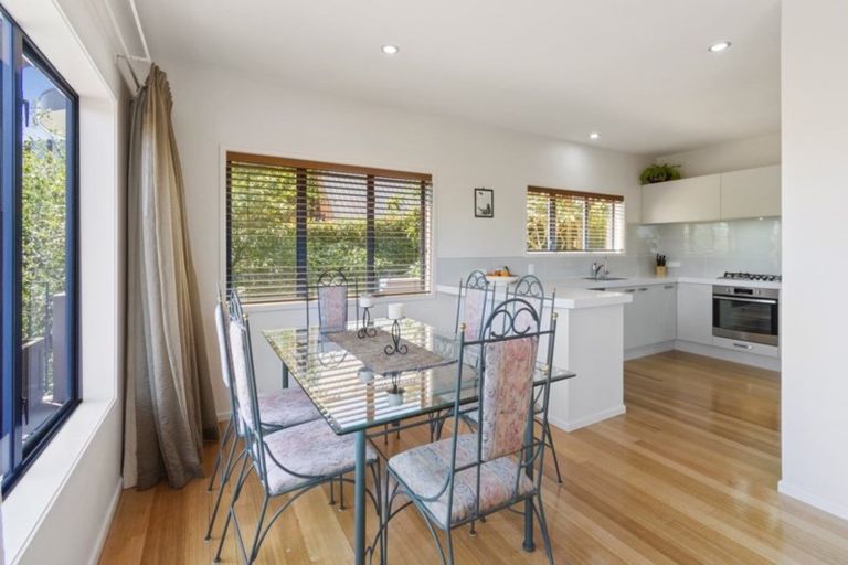 Photo of property in 4 Cove Lane, Mount Wellington, Auckland, 1060