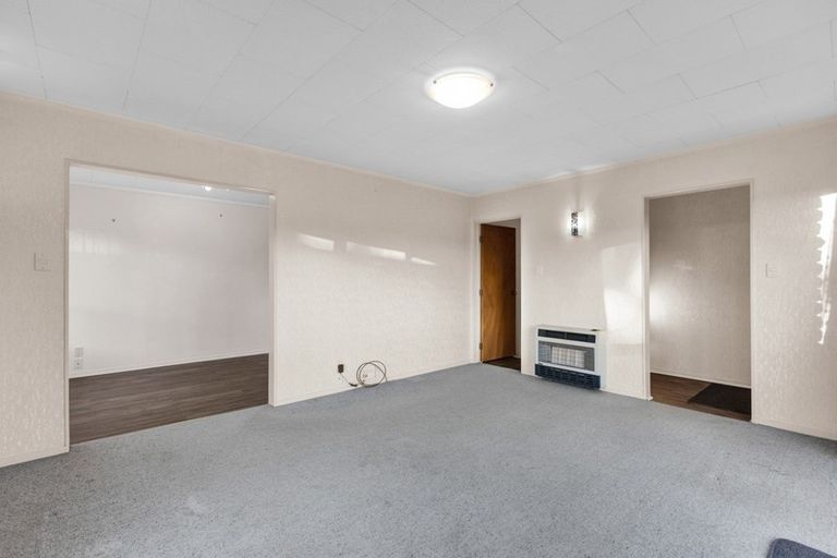 Photo of property in 8a Keats Place, Whalers Gate, New Plymouth, 4310