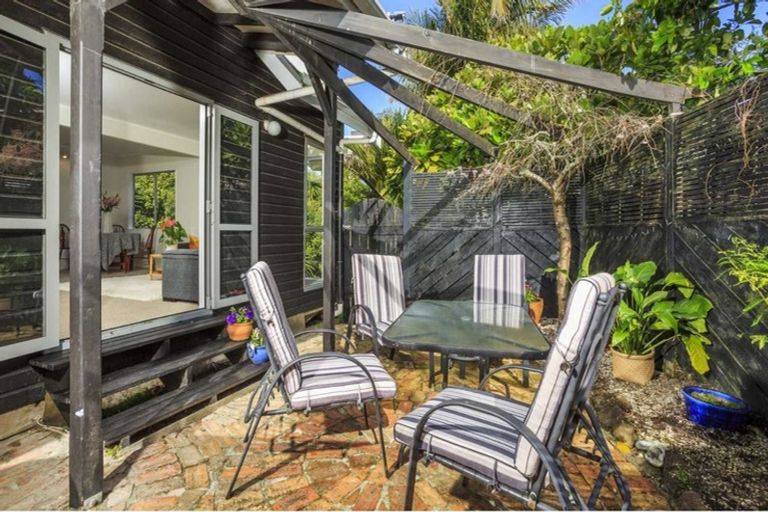 Photo of property in 2/31 Lake Road, Devonport, Auckland, 0624