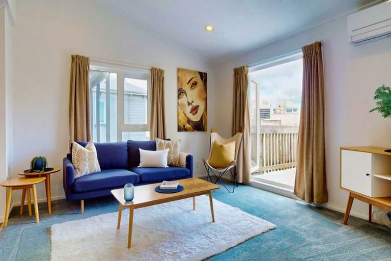 Photo of property in 4a Macdonald Crescent, Te Aro, Wellington, 6011