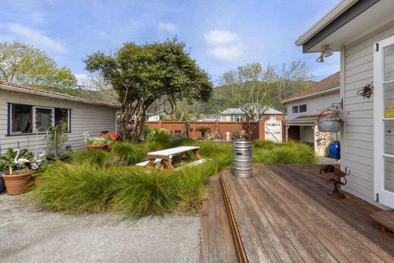 Photo of property in 89 Waddington Drive, Naenae, Lower Hutt, 5011