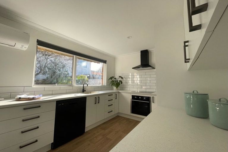 Photo of property in 1/427 Avonhead Road, Avonhead, Christchurch, 8042