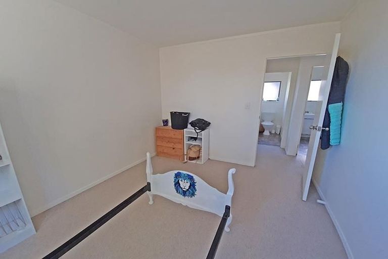 Photo of property in 15 Orchard Road, Browns Bay, Auckland, 0630