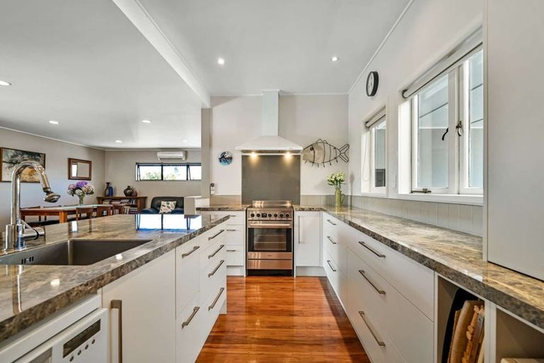 Photo of property in 5 Totara Street, Taradale, Napier, 4112