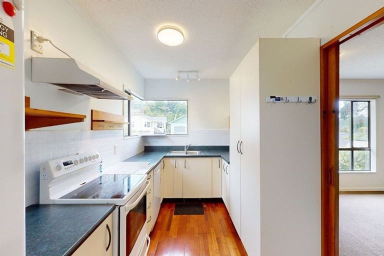 Photo of property in 33 Shirley Street, Karori, Wellington, 6012