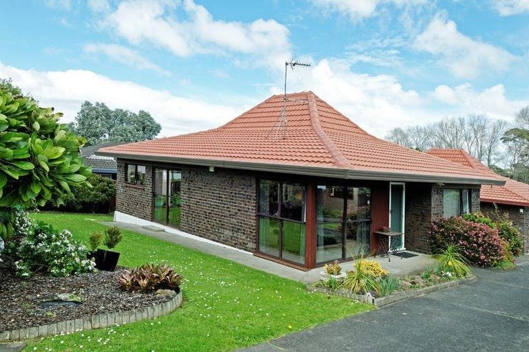 Photo of property in 1/99 Prince Regent Drive, Half Moon Bay, Auckland, 2012