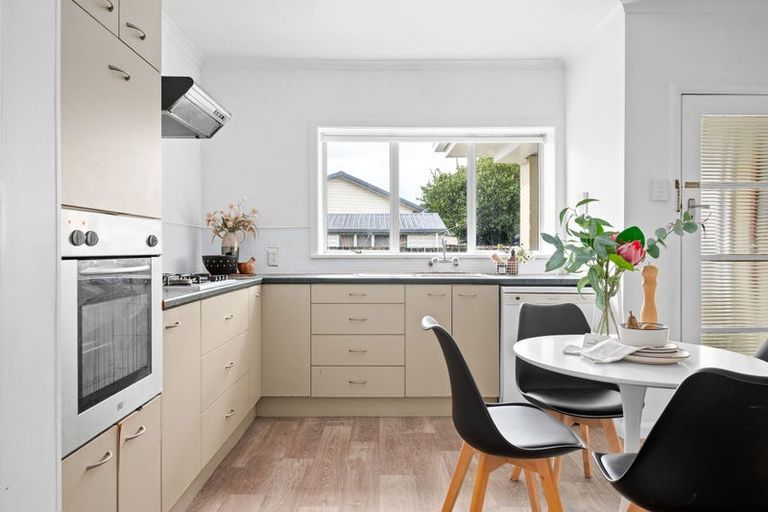 Photo of property in 10 Tui Avenue, Forest Lake, Hamilton, 3200