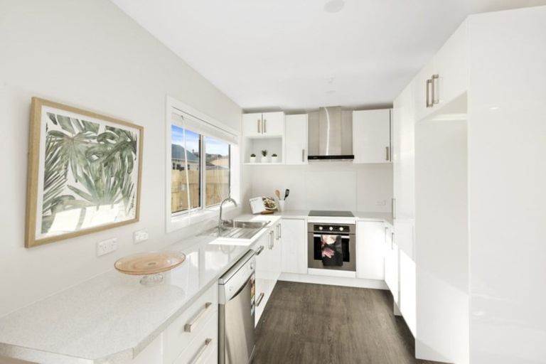 Photo of property in 6b Petherick Street, Taita, Lower Hutt, 5011