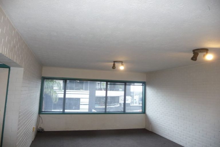 Photo of property in 2c/94 Dominion Road, Mount Eden, Auckland, 1024