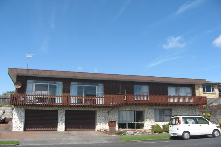 Photo of property in 17 Hine Street, New Plymouth, 4310