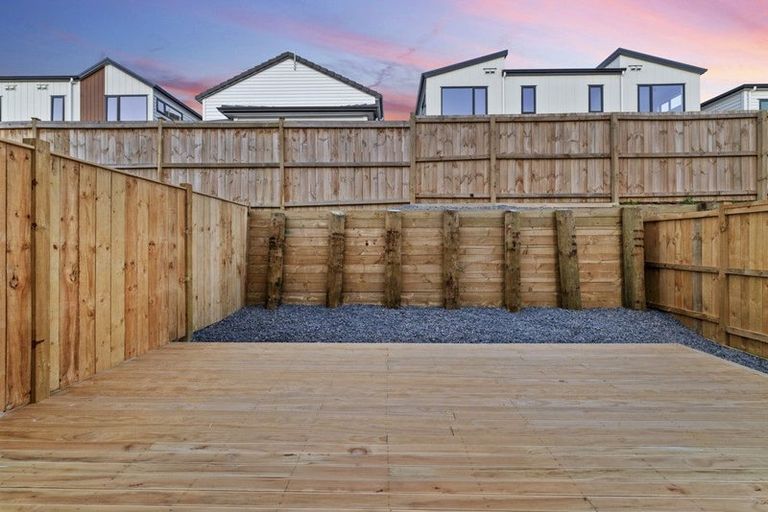 Photo of property in 30b Hearth Street, Flat Bush, 2019