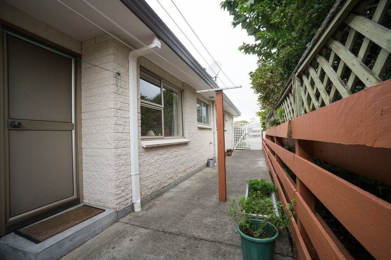 Photo of property in 6 Edwards Place, Terrace End, Palmerston North, 4410