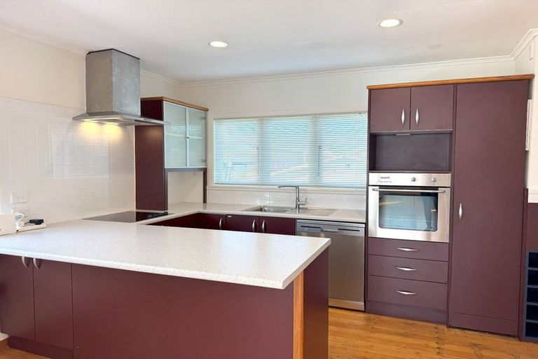 Photo of property in 10 Russell Avenue, Pukekohe, 2120