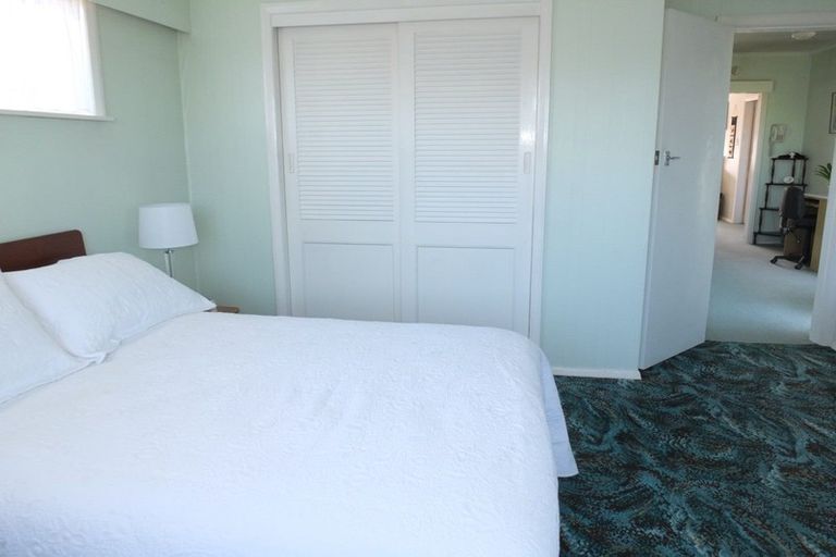 Photo of property in 43 Edinburgh Terrace, Foxton Beach, Foxton, 4815