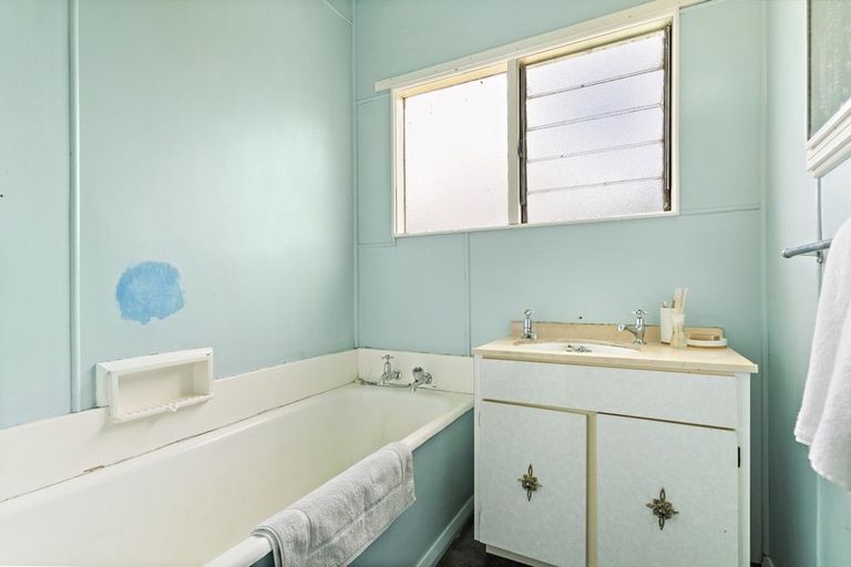 Photo of property in 24 Watt Street, Featherston, 5710