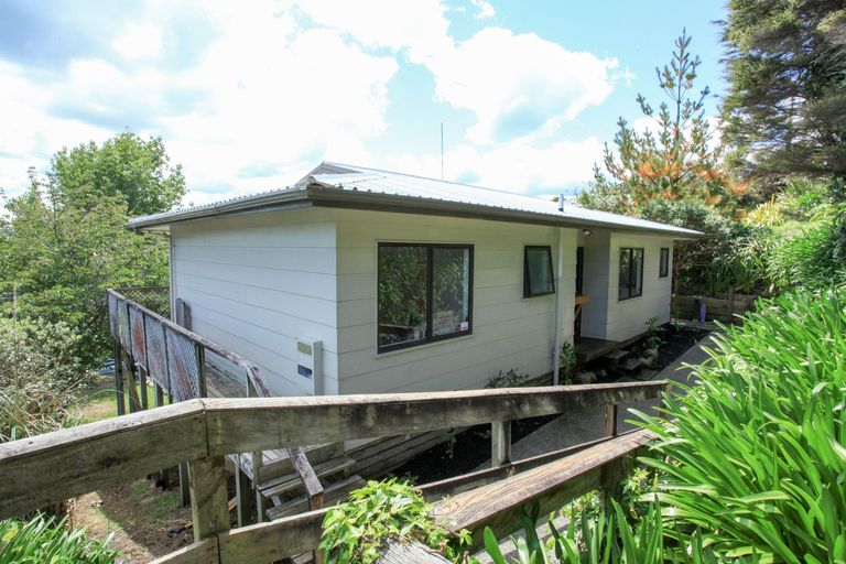 Photo of property in 38 Main Road, Raglan, 3225