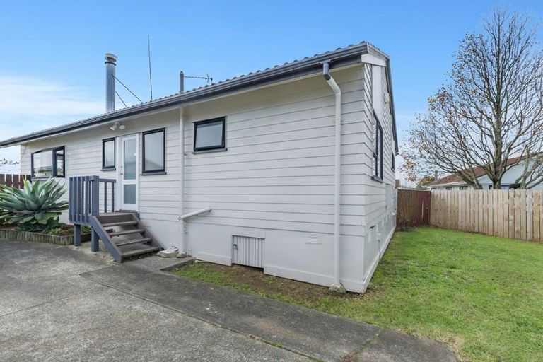 Photo of property in 20 Anglers Way, Wattle Downs, Auckland, 2102