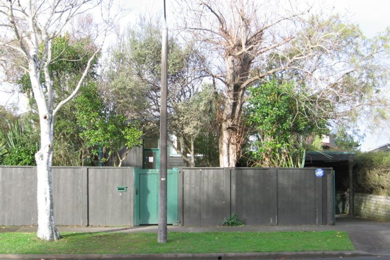 Photo of property in 89 Ruamahanga Crescent, Terrace End, Palmerston North, 4410