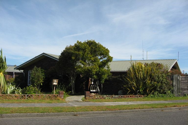 Photo of property in 23 Cook Street, Carters Beach, Westport, 7825