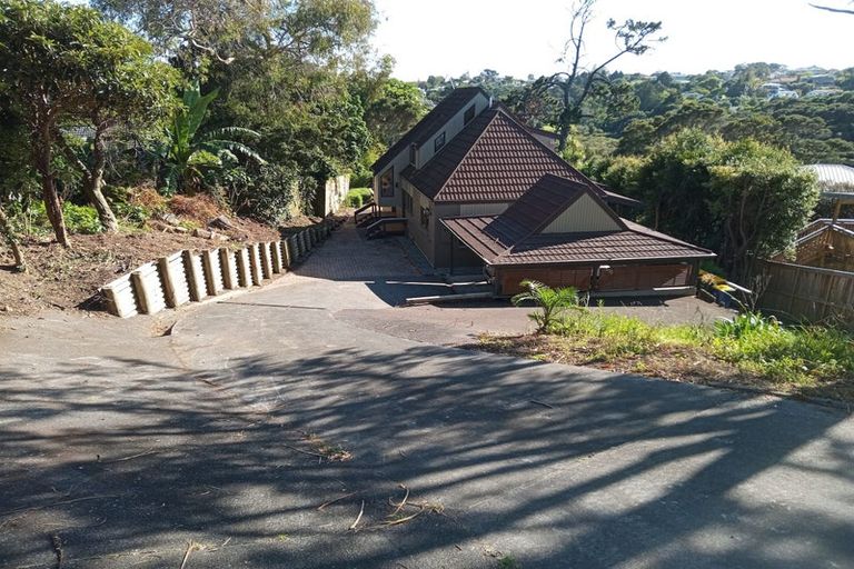 Photo of property in 55 Onewa Road, Northcote, Auckland, 0627