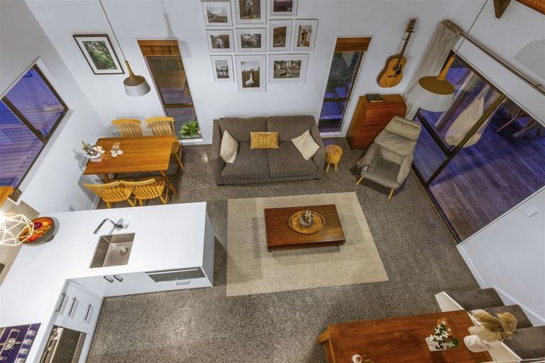 Photo of property in 19 Bernard Magnus Lane, Greenhithe, Auckland, 0632